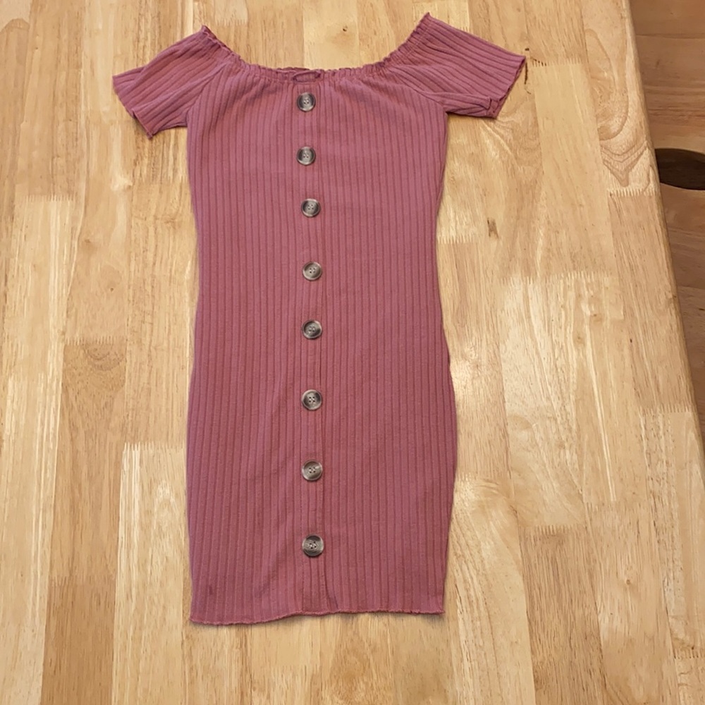 Women’s pink skin tight dress off the shoulders